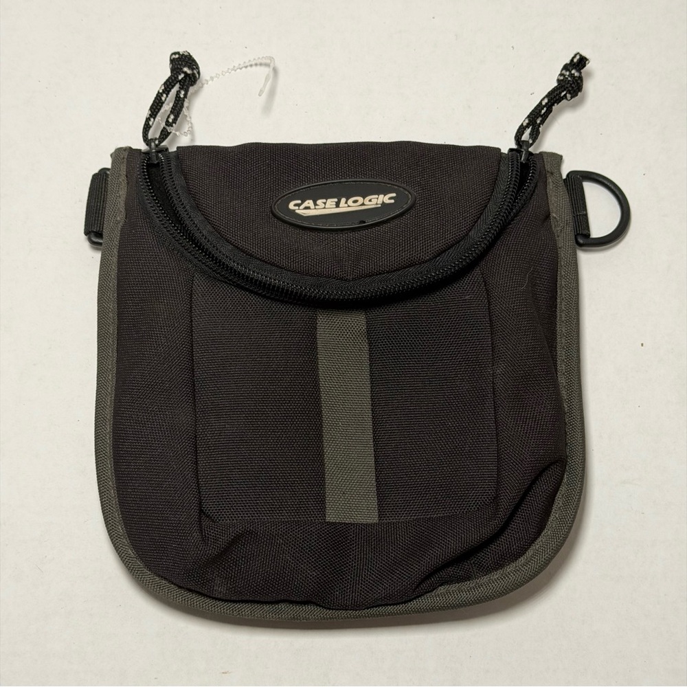Vintage Case Logic CD Player Carrying Case with Buckle